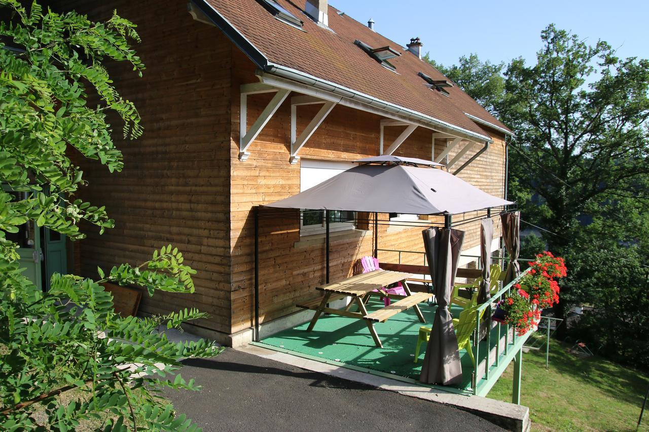 Le Grand Val Bed & Breakfast Lavastrie ภายนอก รูปภาพ