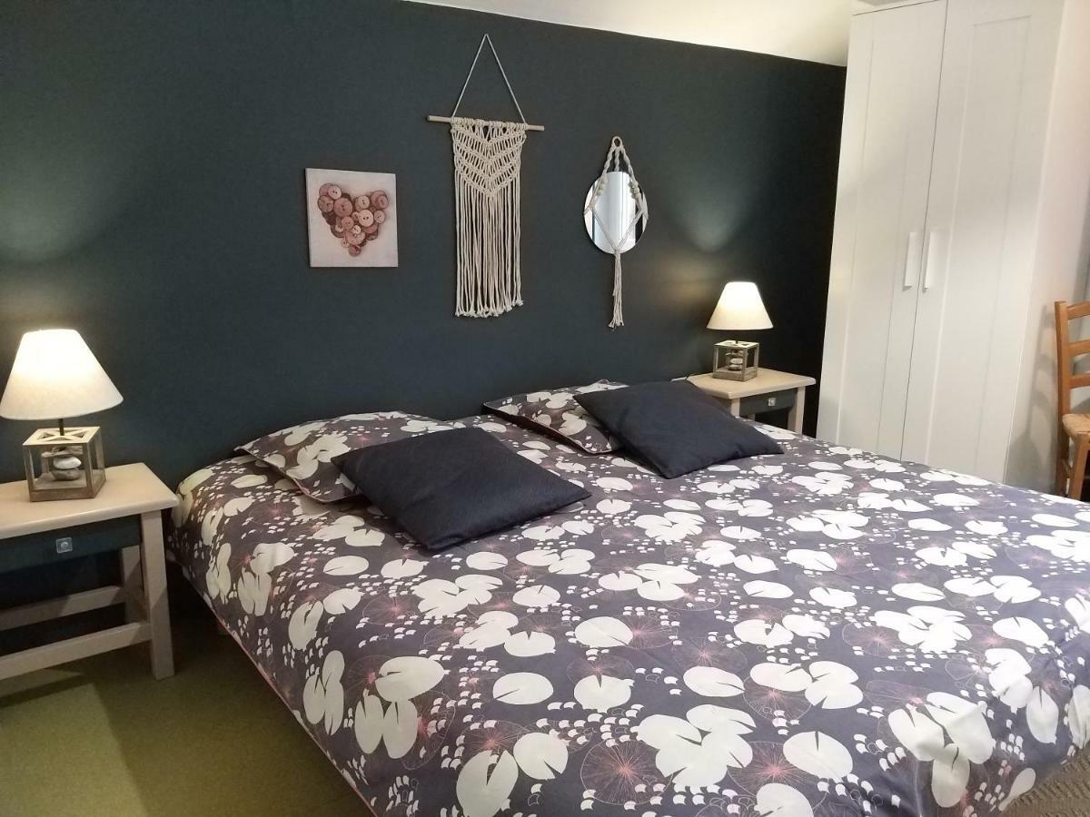 Le Grand Val Bed & Breakfast Lavastrie ภายนอก รูปภาพ