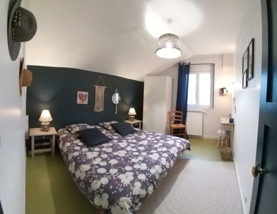 Le Grand Val Bed & Breakfast Lavastrie ภายนอก รูปภาพ