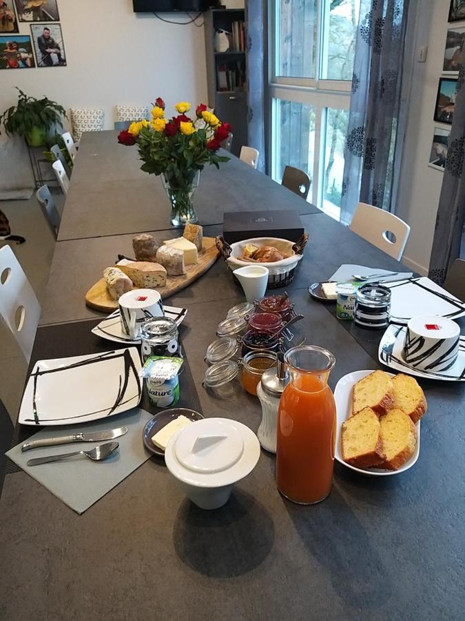 Le Grand Val Bed & Breakfast Lavastrie ภายนอก รูปภาพ