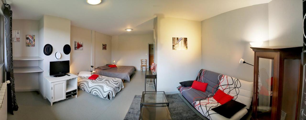 Le Grand Val Bed & Breakfast Lavastrie ภายนอก รูปภาพ
